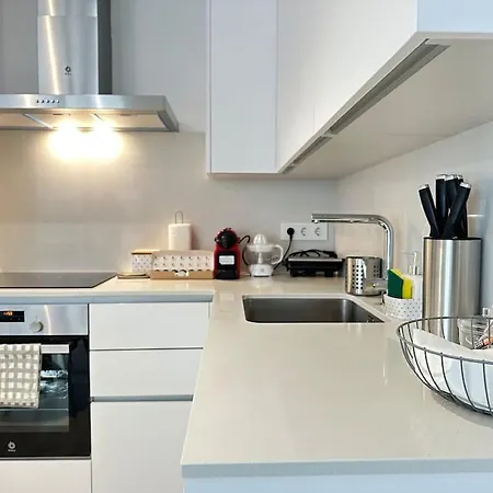 Jacinto Benavente 15, 2a Con Parking Gratis By Ybh Apartment *